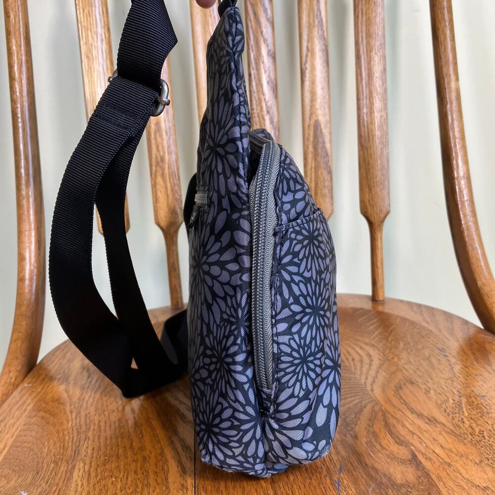 Baggallini Pocket Crossover Crossbody Bag Black Floral Nylon Travel Purse Small - Picture 13 of 16